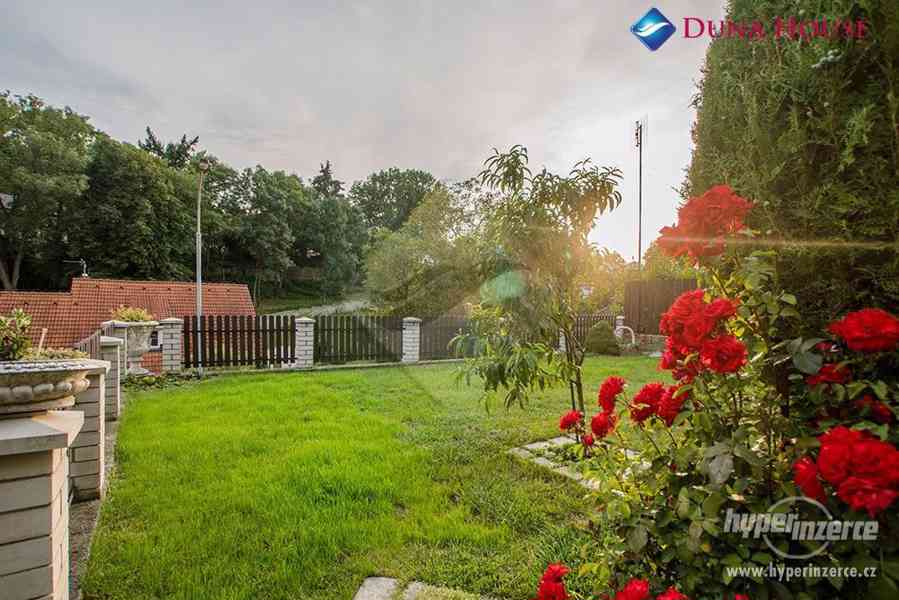 Třígenerační dům s bazénem - foto 6