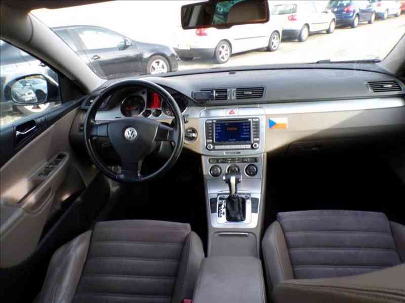 VW Passat 2,0 TDI DSG,HIGHLINE-AUTOMAT - foto 5