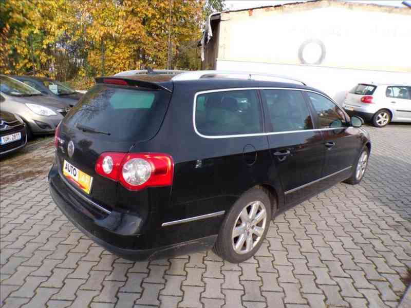 VW Passat 2,0 TDI DSG,HIGHLINE-AUTOMAT - foto 4