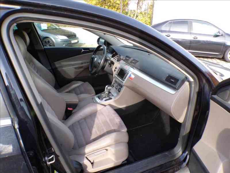VW Passat 2,0 TDI DSG,HIGHLINE-AUTOMAT - foto 11