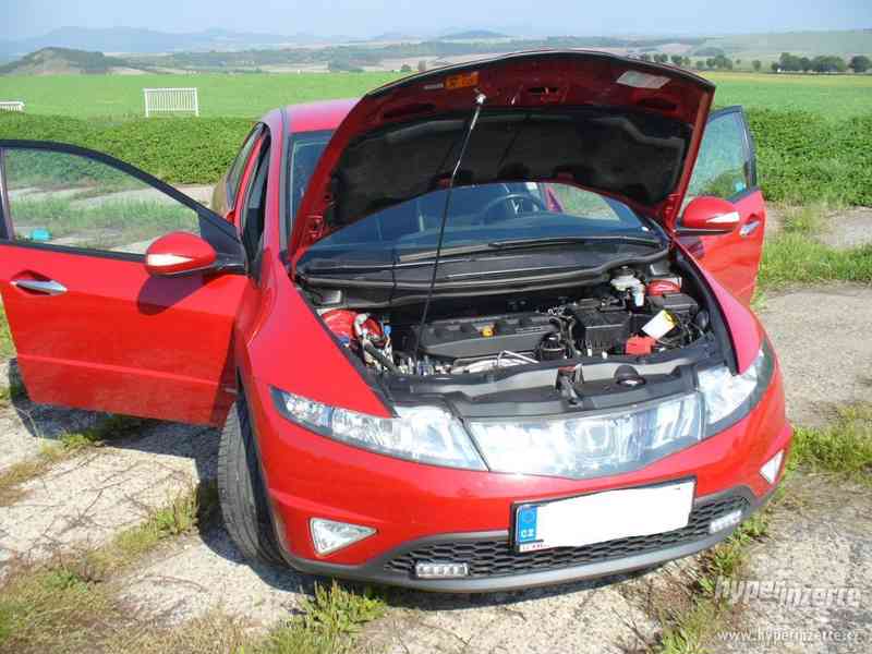 Honda Civic, 1.8 i-VTEC, SPORT,TOP STAV - foto 2