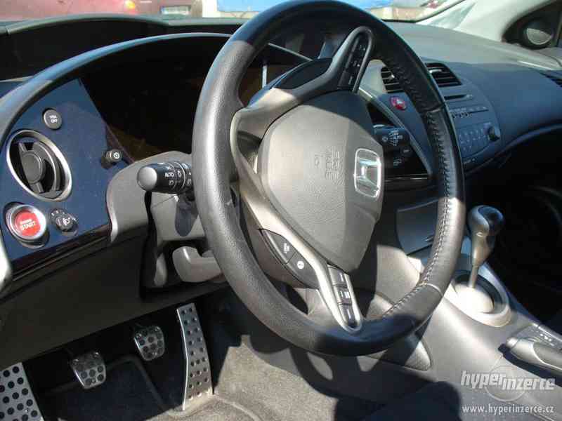Honda Civic, 1.8 i-VTEC, SPORT,TOP STAV - foto 9