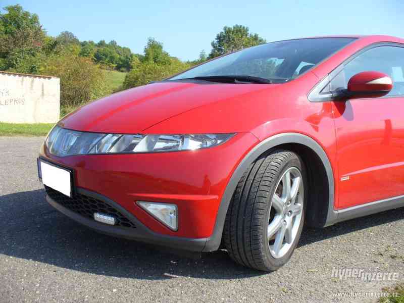 Honda Civic, 1.8 i-VTEC, SPORT,TOP STAV - foto 11