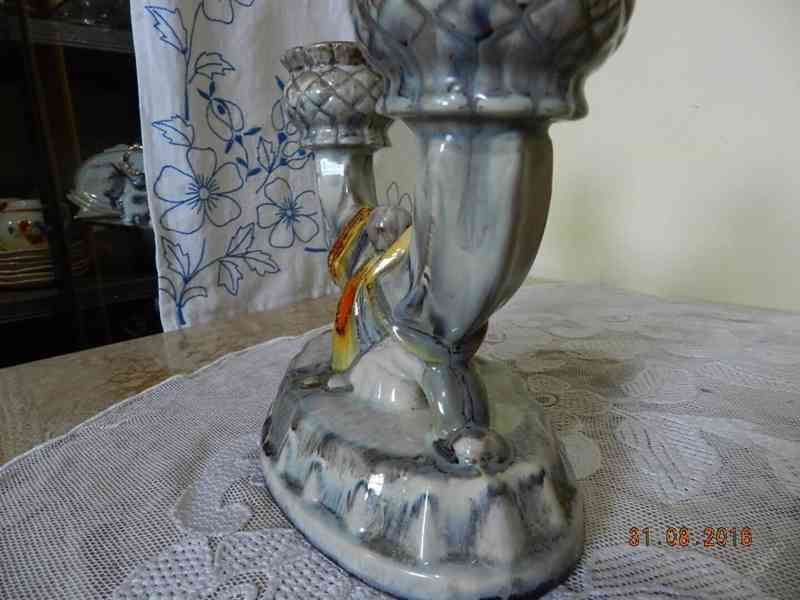 Krásný starý dvouramenný porcelánový svícen - foto 3