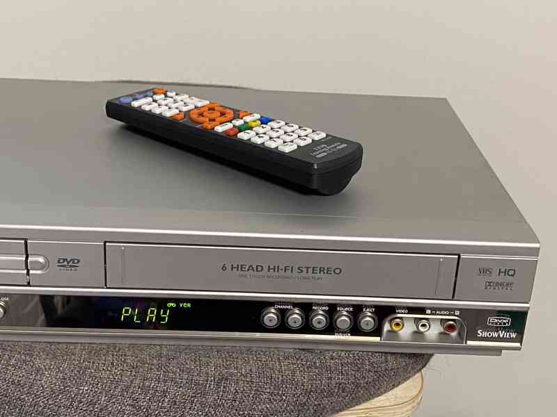Kvalitní combo VHS a DVD přehrávač PHILIPS DVP3100V - foto 3