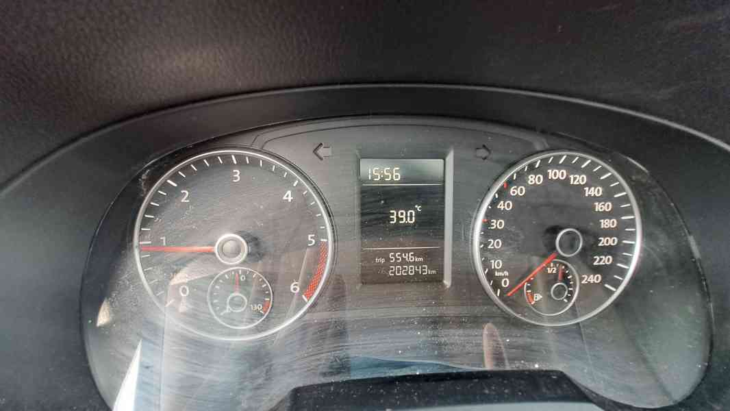VW Sharan 20 TDI 5 - foto 9