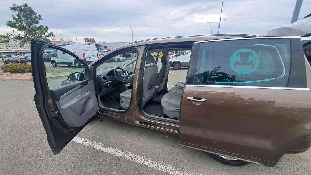 VW Sharan 20 TDI 5 - foto 5