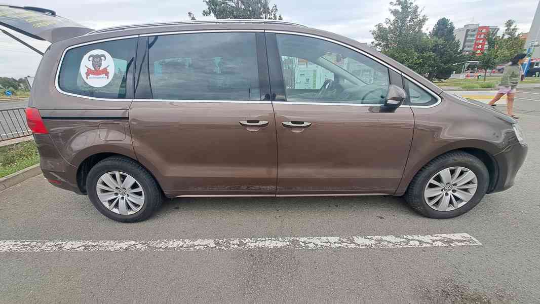 VW Sharan 20 TDI 5 - foto 7