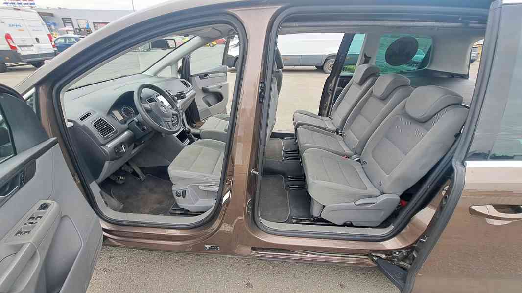 VW Sharan 20 TDI 5 - foto 3