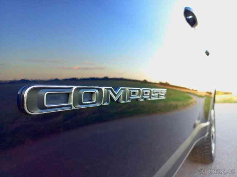 Jeep Compass 2,4   Jeep Compass / MultiAir - foto 3