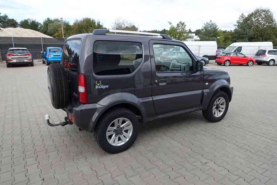 Suzuki Jimny 1.3i 4WD Style Ranger benzín 62kw - foto 12