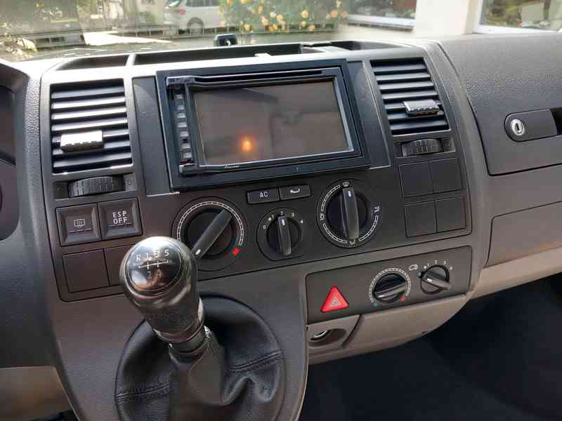 Volkswagen T5 Transporter 1,9tdi 2x šoupačky 75kw - foto 10