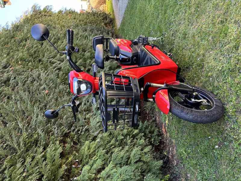 Jízda za 3 Kč! Nový elektrický skútr bez řidičáku – SKLADEM - foto 2