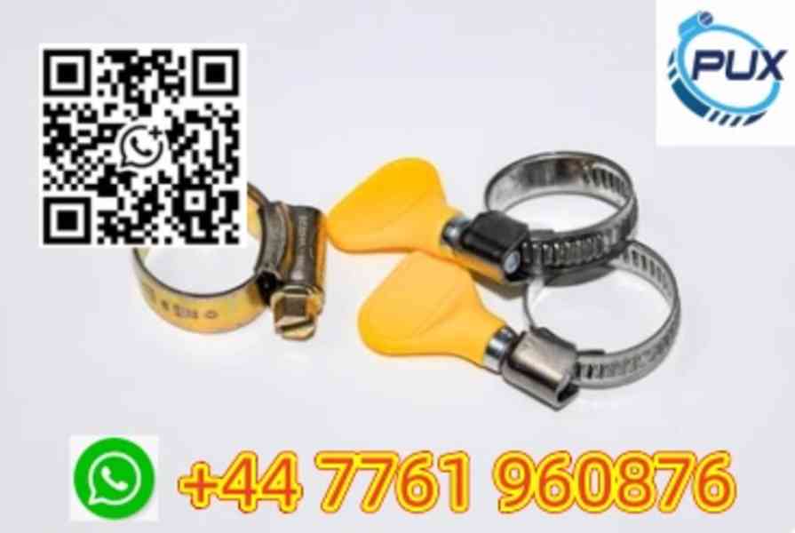 Hose clamps can be seen everywhere Stock - foto 2