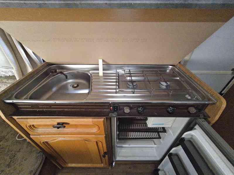 Cestovní karavan Buerstner Lux, ČR doklady, nová STK. - foto 11