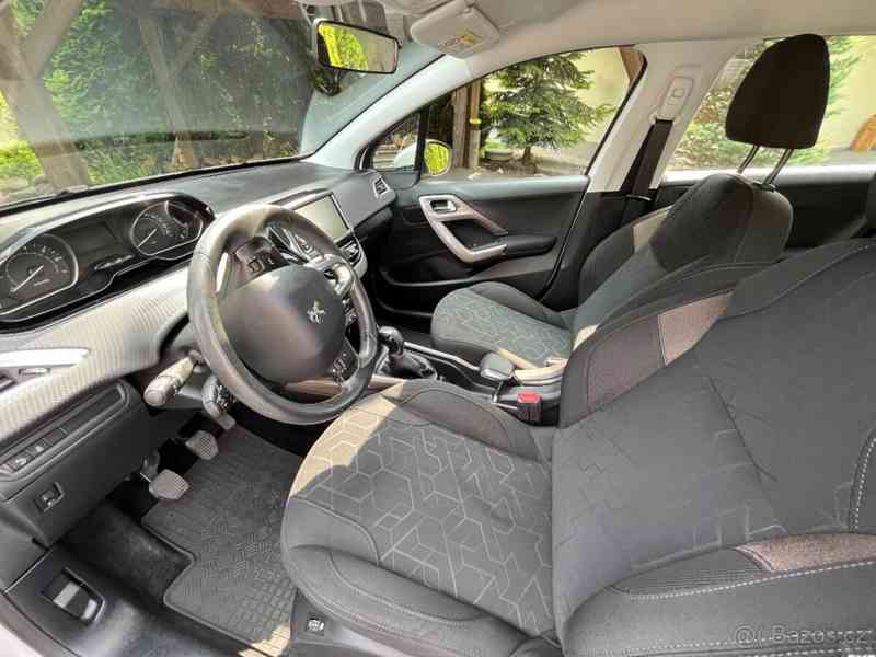 Peugeot 2008 1,2 Pure Tech - foto 6