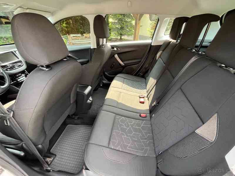 Peugeot 2008 1,2 Pure Tech - foto 11