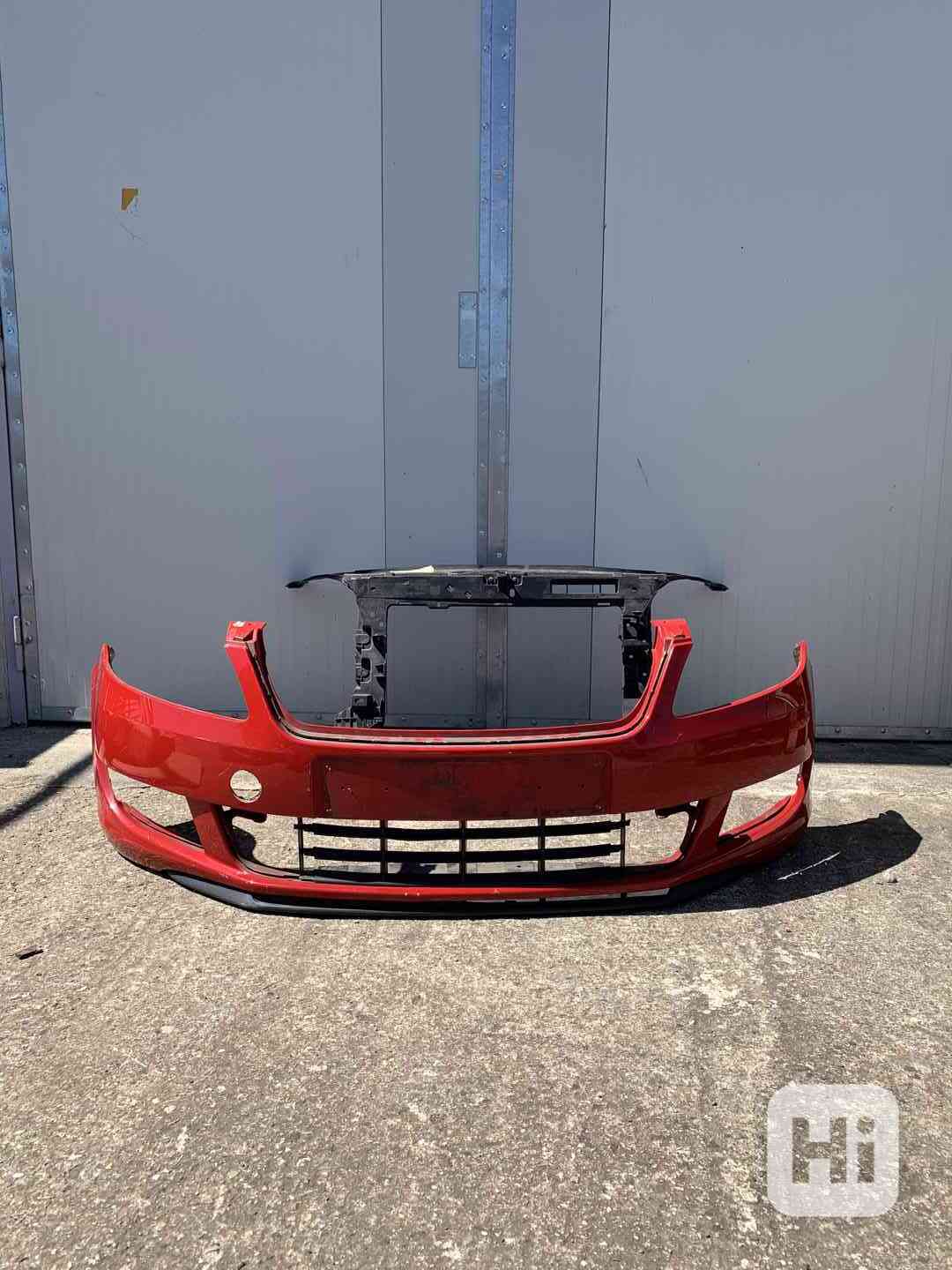 predni naraznik skoda fabia 2 II roomster cerveny - foto 1