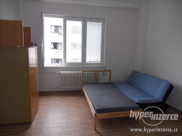 Dlouhodobý pronájem bytu 1+kk, 29m2, OV, Praha 4 - Podolí - foto 4