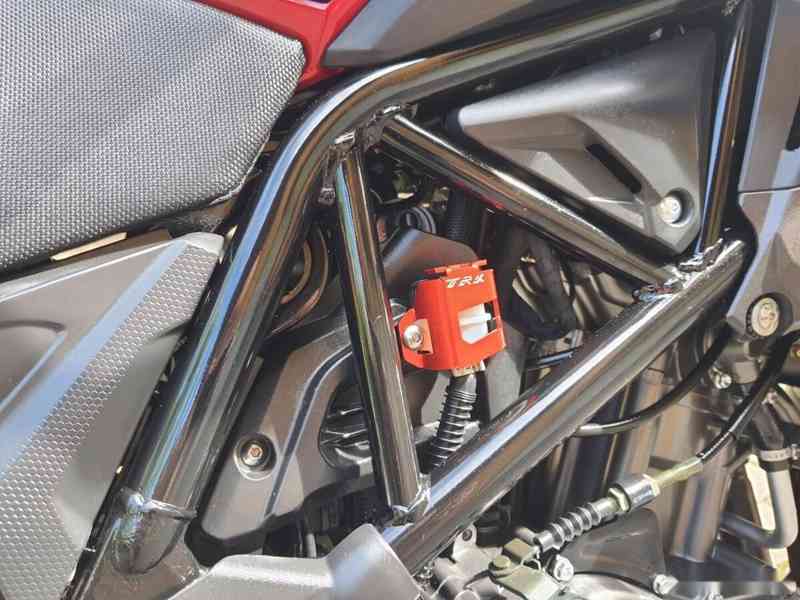 Benelli TRK 502 Traveler - SUPER STAV 85.000,- Kč - foto 19