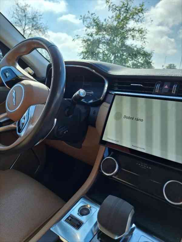 Jaguar F-Pace 2,0   D200 AWD - foto 4