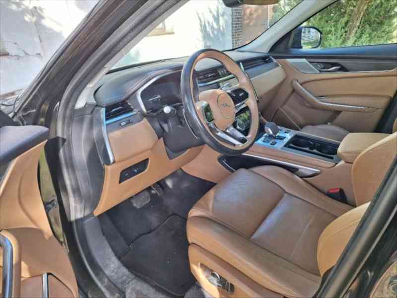 Jaguar F-Pace 2,0   D200 AWD - foto 6