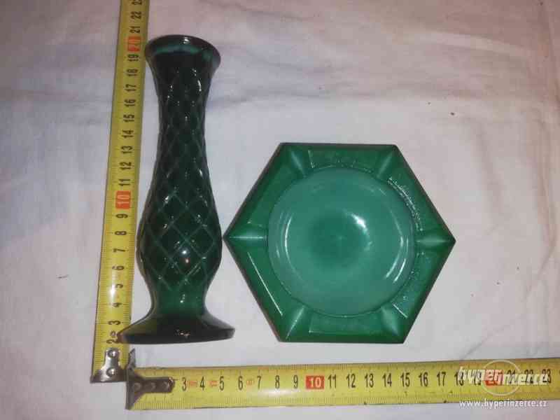 Malachit - zelená váza s popelníkem - foto 1