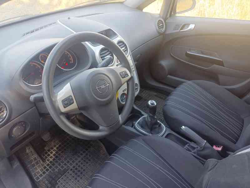 Opel Corsa D 1.2 16V 59Kw RV.2007 - NOVÁ STK  - foto 12