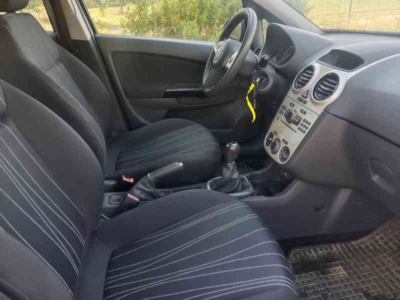 Opel Corsa D 1.2 16V 59Kw RV.2007 - NOVÁ STK  - foto 8