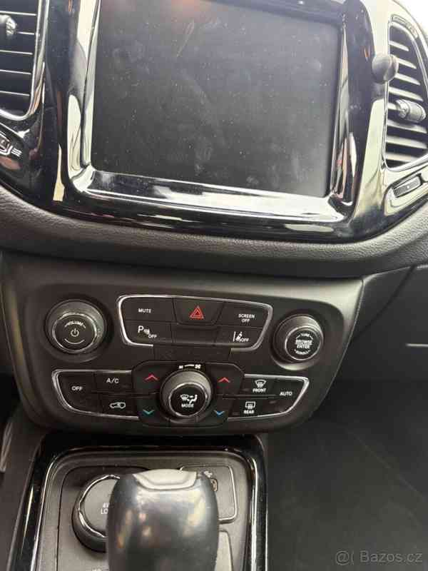 Jeep Compass 2,0   12/2017 D limited 4x4 1.maj - foto 10