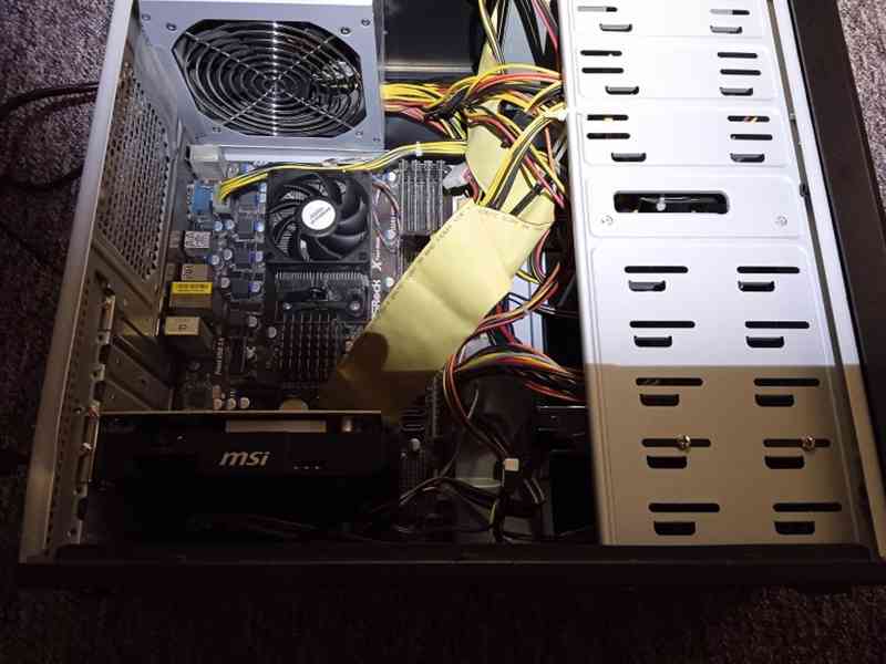 PC sestava s AMD FX 6100 3.3 Ghz - foto 3