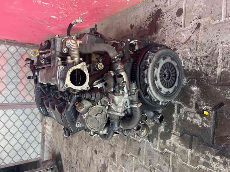Motor Fiat Stilo 1,9 JTD 192A1000 85KW Kompletní - foto 3
