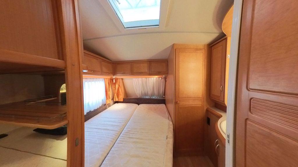 Karavan Hobby 560 KMFE Prestige - foto 4