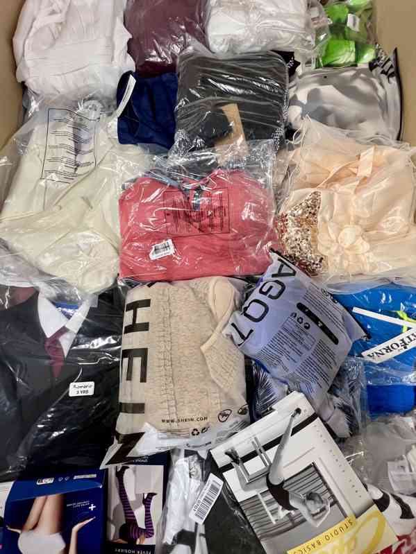 Paleta s oblečením  - foto 2