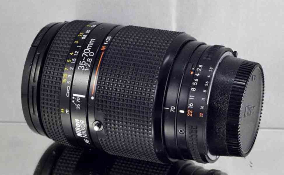 Nikon AF Nikkor 35-70mm 1:2.8 D **1:2.8 FX - foto 6