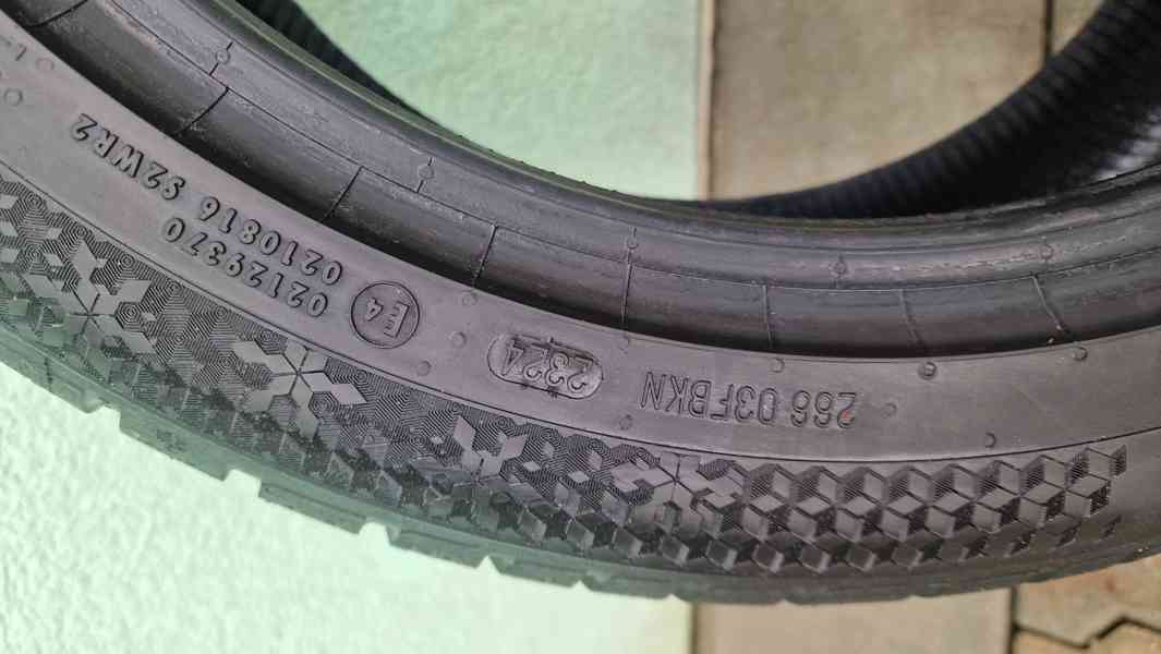 Prodám 1ks zimní pneu Continental Winter Contact 235-45/18 - foto 7