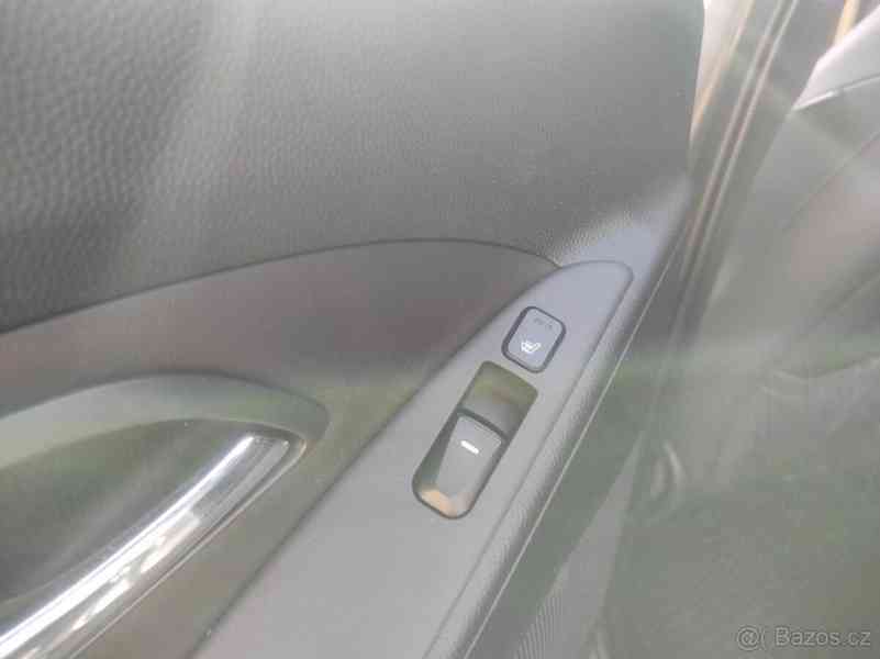 Hyundai ix35 2,0 crdi 135kw 4wd - foto 18