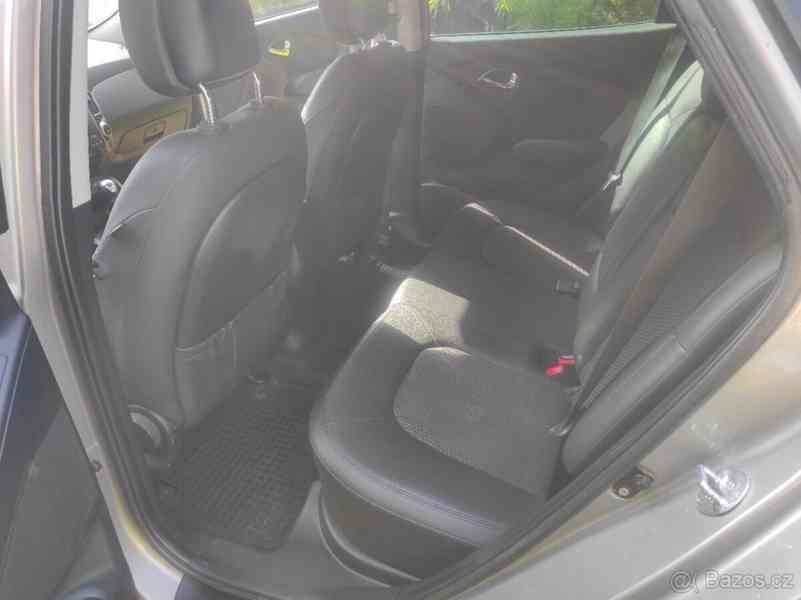 Hyundai ix35 2,0 crdi 135kw 4wd - foto 15