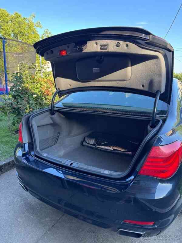 BMW Řada 7 750i F01 - foto 14