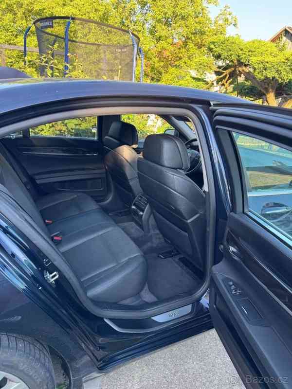 BMW Řada 7 750i F01 - foto 12