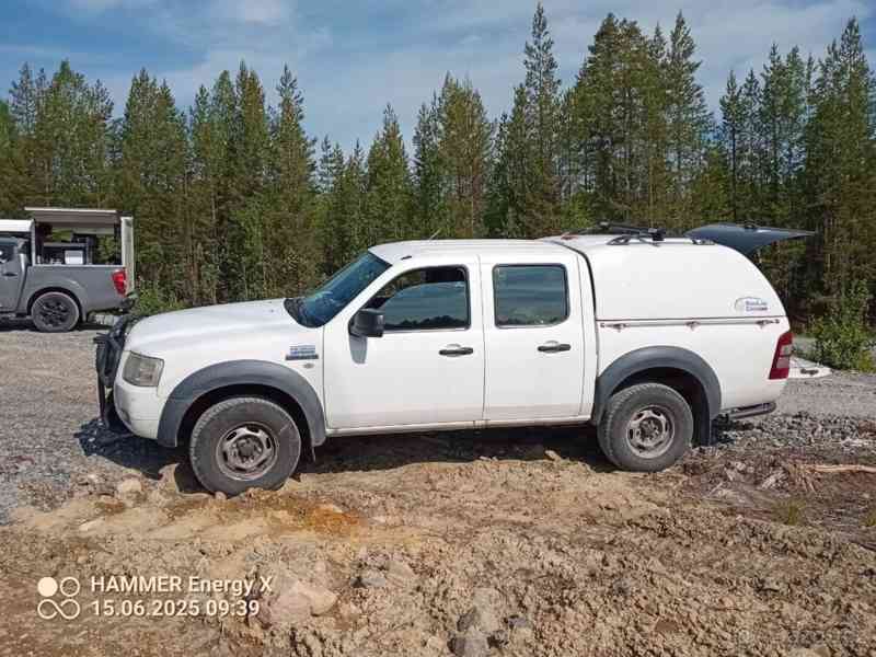 Ford Ranger 2,5 TDCI - foto 4