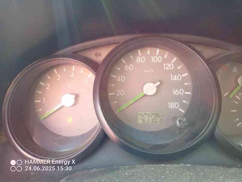 Ford Ranger 2,5 TDCI - foto 8