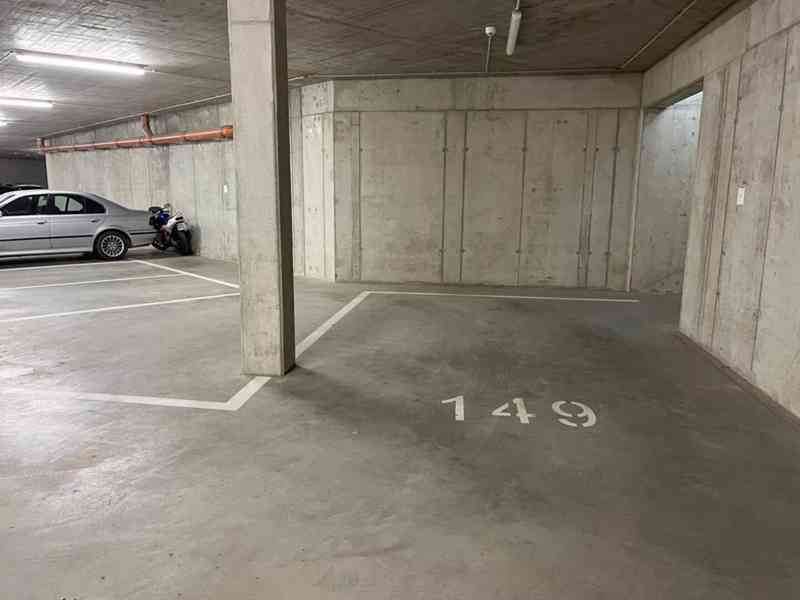 Pronájem krásného slunného bytu + garáže - foto 8