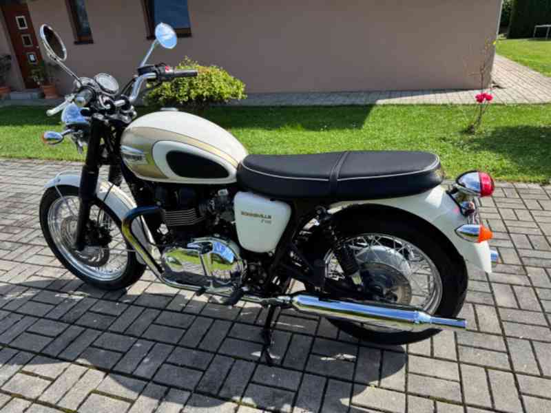 Triumph Bonneville T100 - foto 7