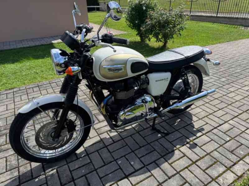 Triumph Bonneville T100 - foto 8