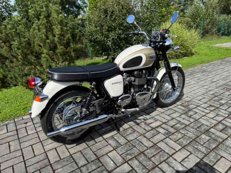 Triumph Bonneville T100 - foto 3