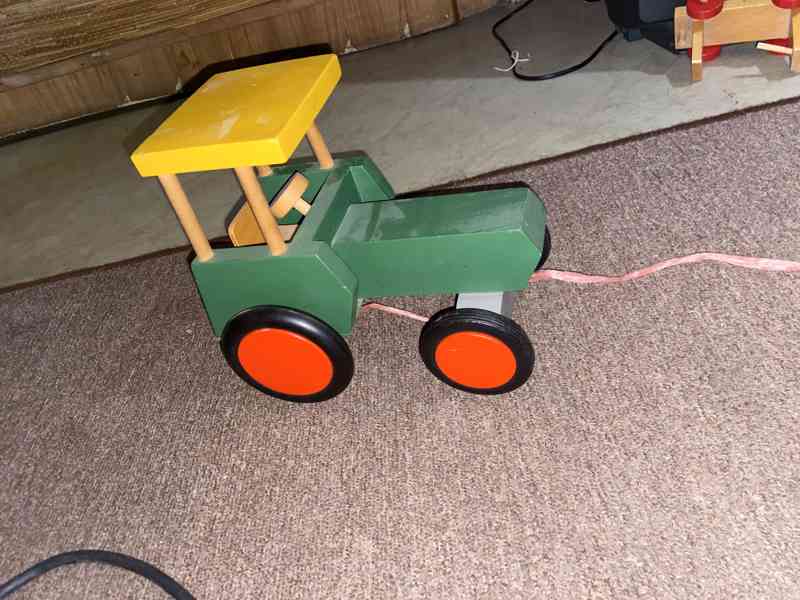 Dřevěný traktor - foto 5
