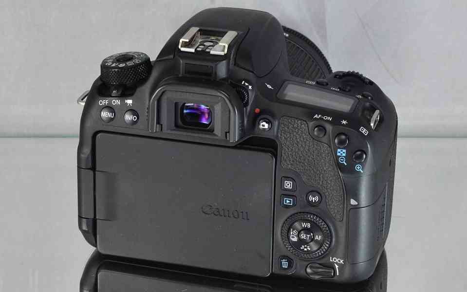 Canon EOS 77D + EF-S 18-55mm IS STM * 6000 Exp - foto 11