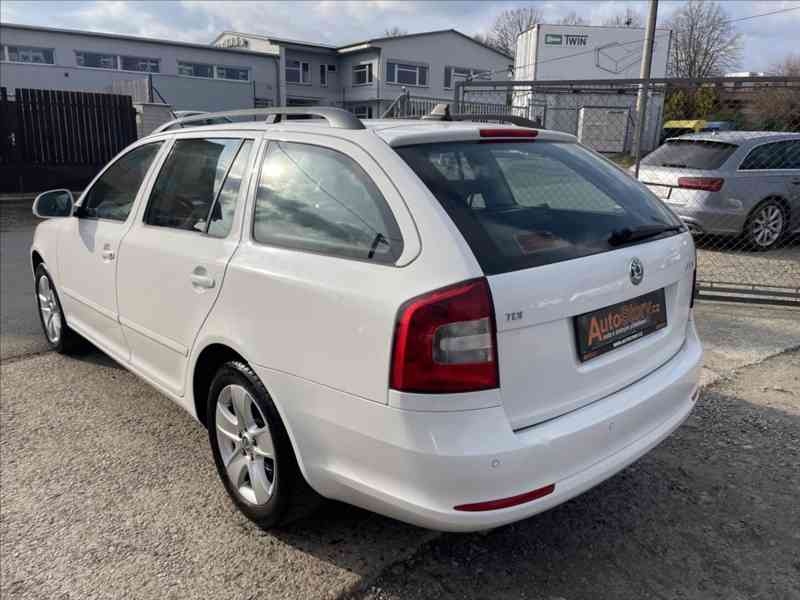 Škoda Octavia 1,6 TDi ALU,NAVI,PDC,TEMPOMAT - foto 4