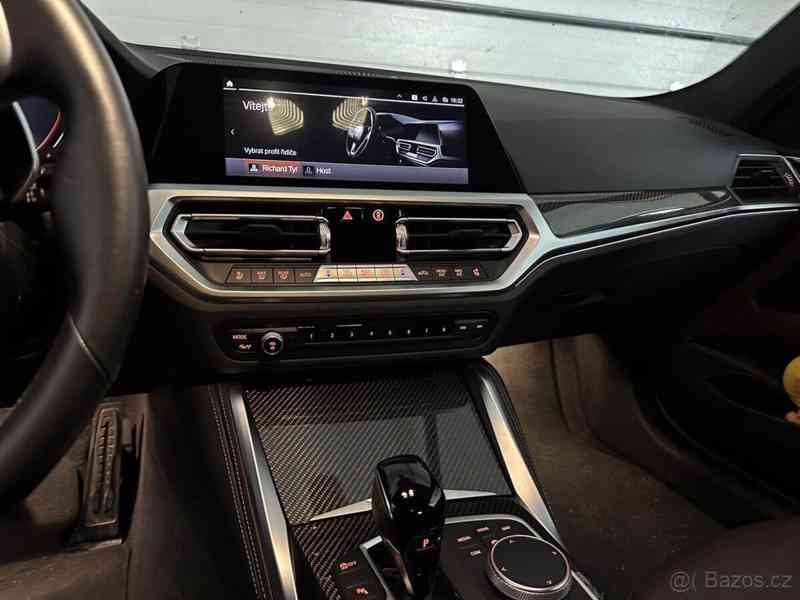 BMW M4 3,0   M440 D XDrive rok 2022 - foto 3